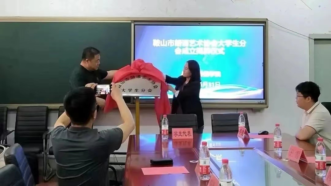 2ea848a611274bc8b7361b054746c9c8.jpg 2ea848a611274bc8b7361b054746c9c8.jpg