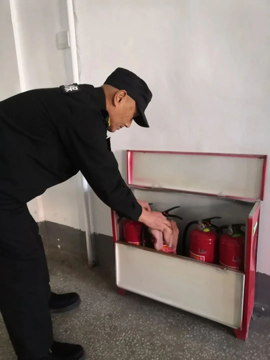 8bcd5547c3424e989b38cd0a389869c1.jpg 8bcd5547c3424e989b38cd0a389869c1.jpg