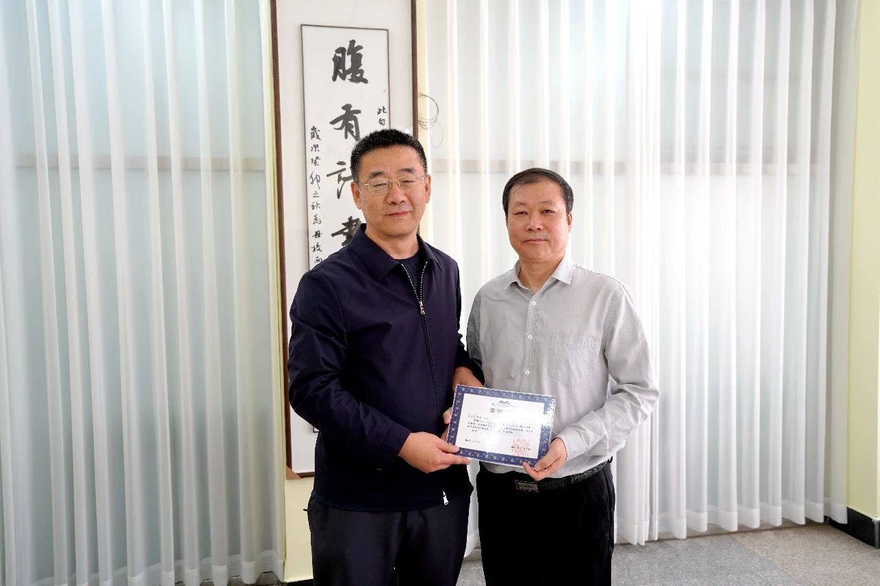 0d0245cc80284c5aace6b35ed1c35341.jpg 0d0245cc80284c5aace6b35ed1c35341.jpg